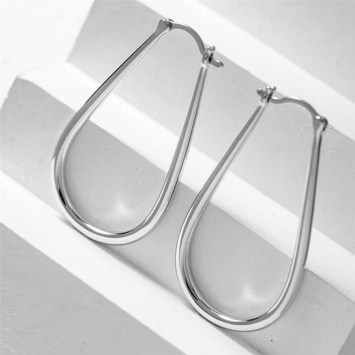 Beatrice 18k White Gold Plated 24mm U-Shaped Hoop Earrings - Image 9