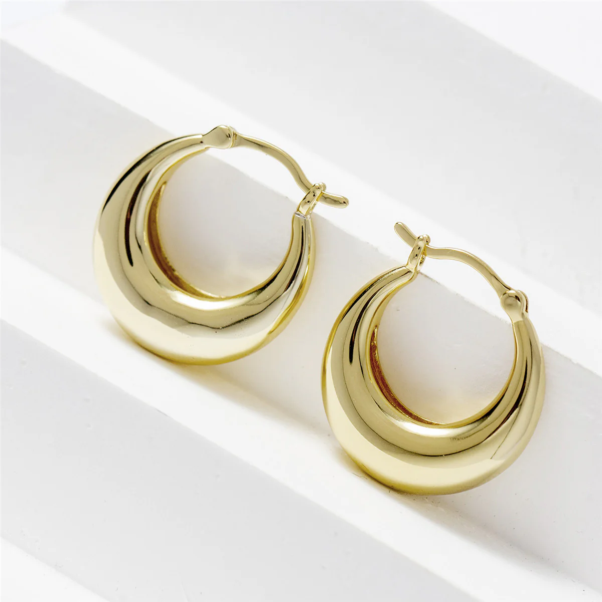 Jacqueline 18k White Gold Plated 21mm Chunky Hoop Earrings - Image 13