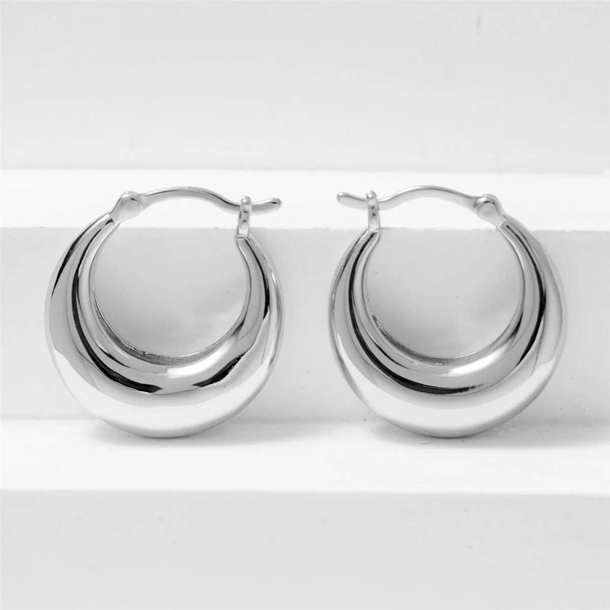 Jacqueline 18k White Gold Plated 21mm Chunky Hoop Earrings - Image 8