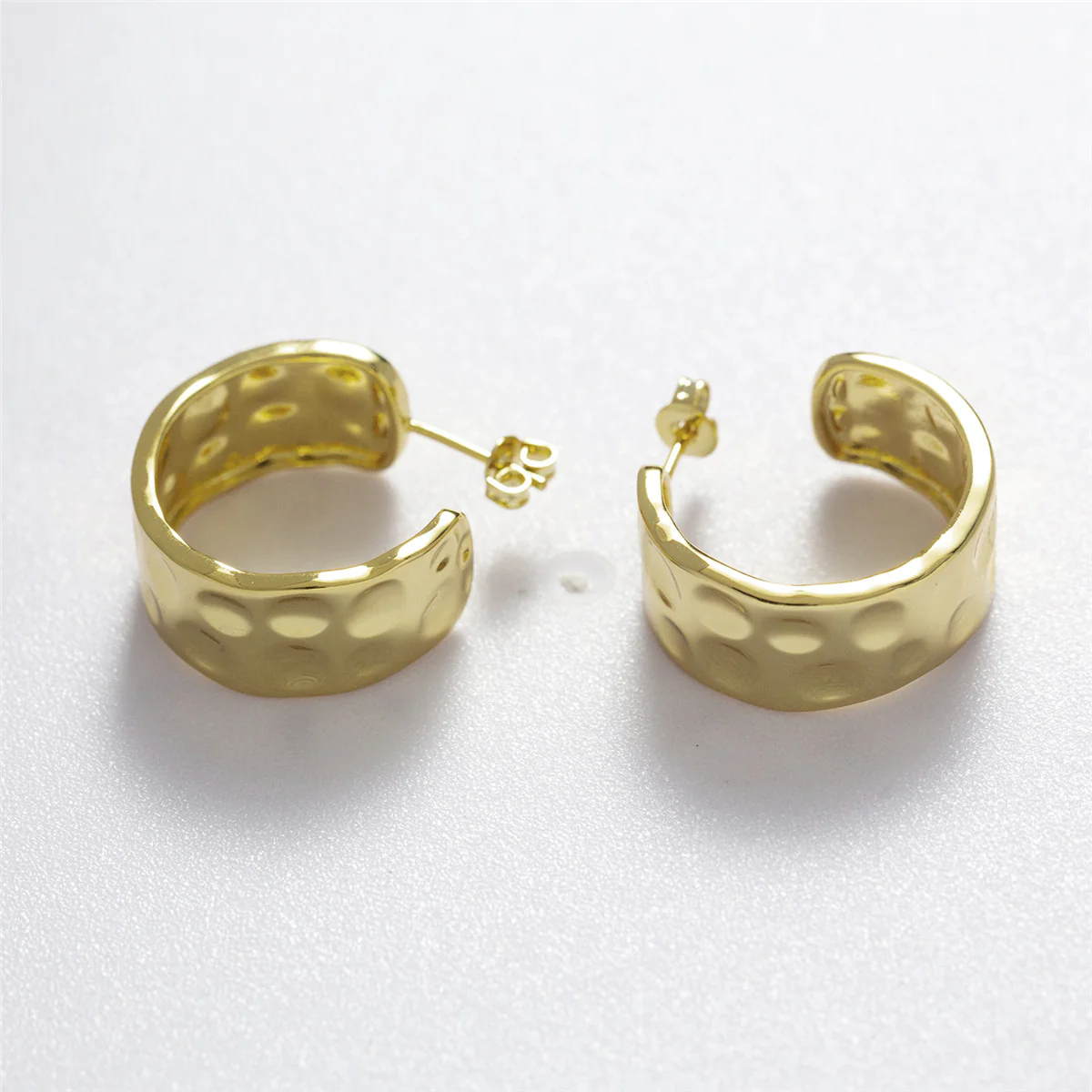 Letty 18k White Gold Plated 21mm Half Hoop Earrings - Image 14