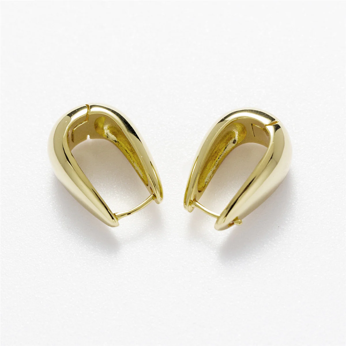 Salma 18k White Gold Plated 15mm Chunky U-Shaped Hoop Earrings - Image 15